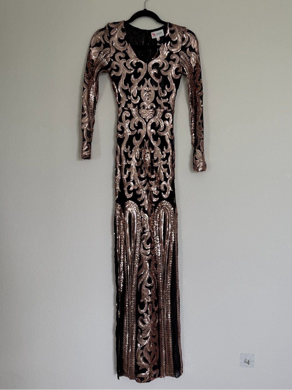 L'ATISTE by Amy LD60573D Gold Sequin Formal Gown XS NWT
